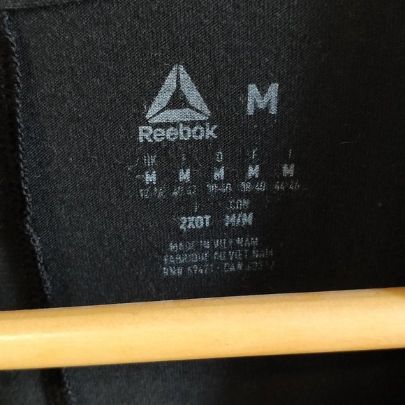 Black long-sleeve tee - Picture 7 of 8